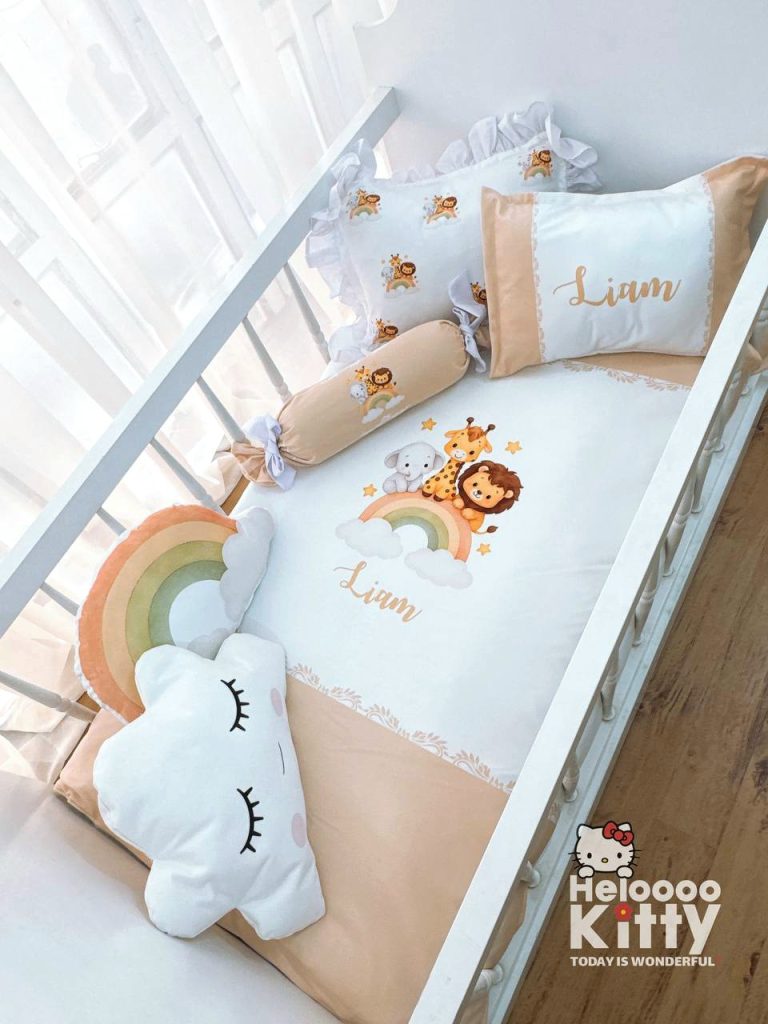 روتختی نوزاد طرح سافاری با اسم Liam و کوسن ابر و رنگین کمان